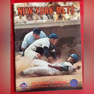 Vintage NY Mets 1971 Yearbook